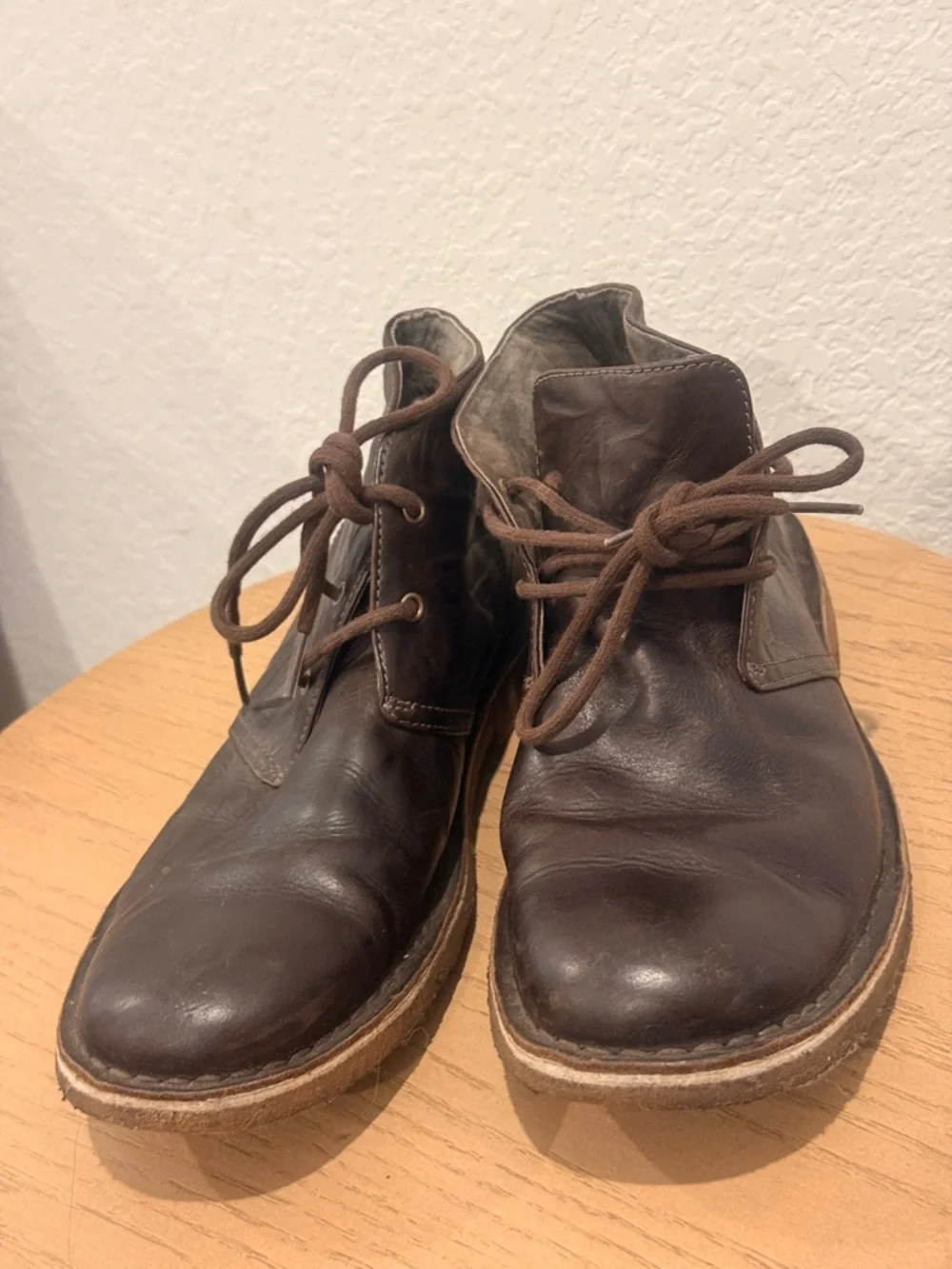 UGG Men’s Brown Leather Chukka Boots